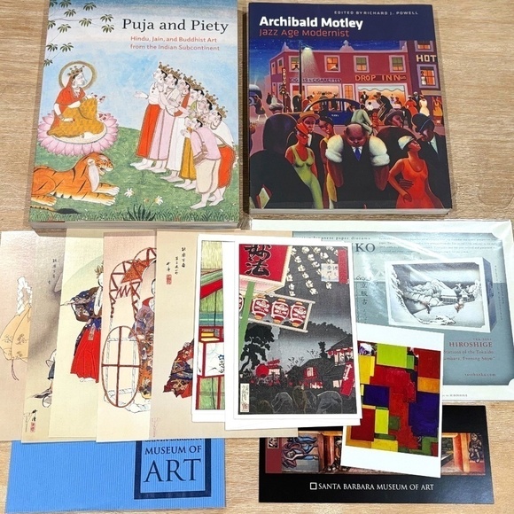 Art Gallery Exhibit Book Set, Set of 2 Collector Edition Art Books - Picture 1 of 16